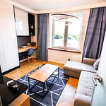 Nowolipki Studio, City Center - Warsawstay Apartman *