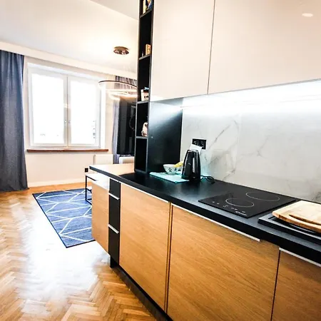 Apartment Nowolipki Studio, Center Skyline View - Warsawstay